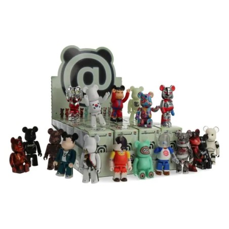 BEARBRICK 100% SÉRIE 44