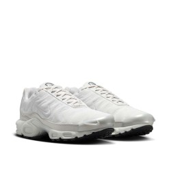 NIKE AIR MAX PLUS "REFLECTIVE" PLATINIUM